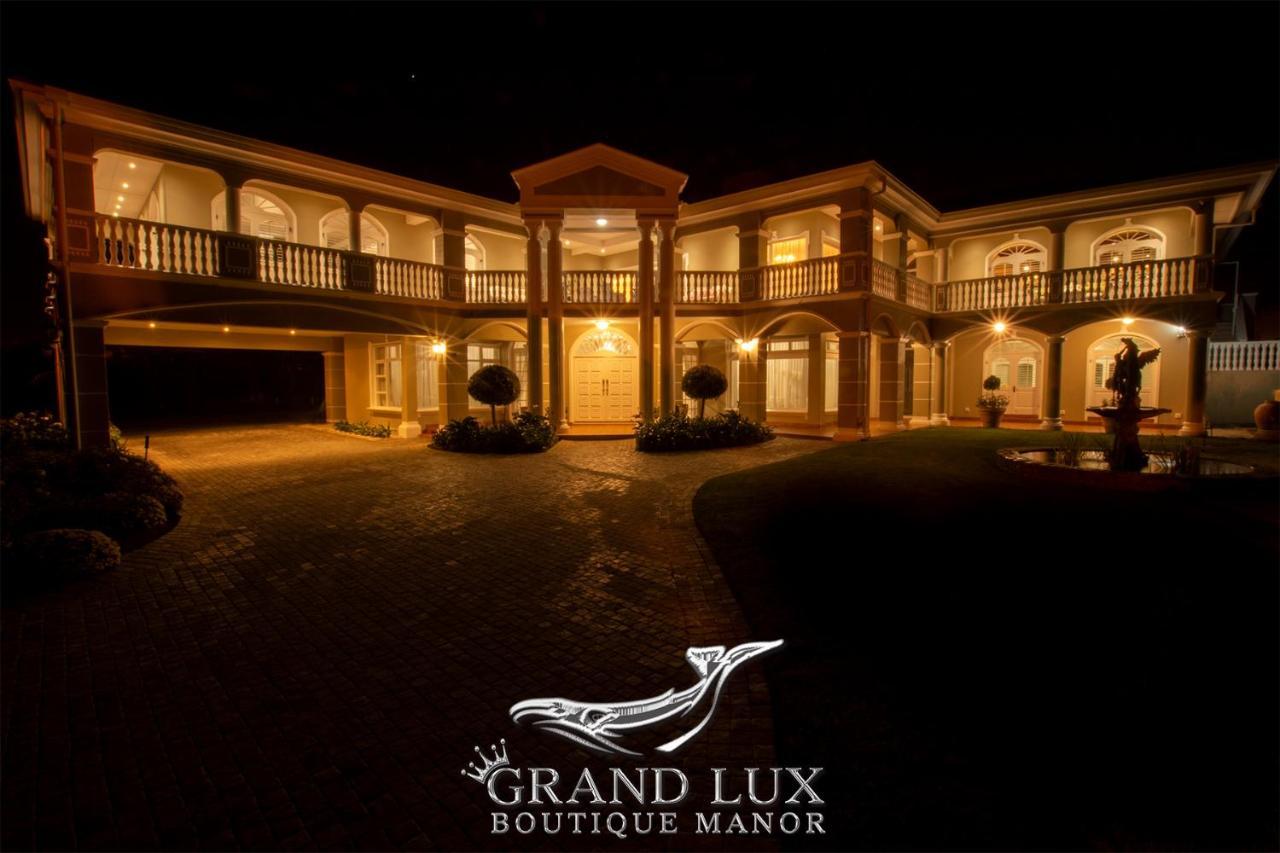 Grand Lux Boutique Manor 호텔 허머너스 외부 사진
