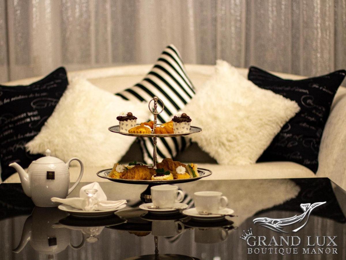 Grand Lux Boutique Manor 호텔 허머너스 외부 사진