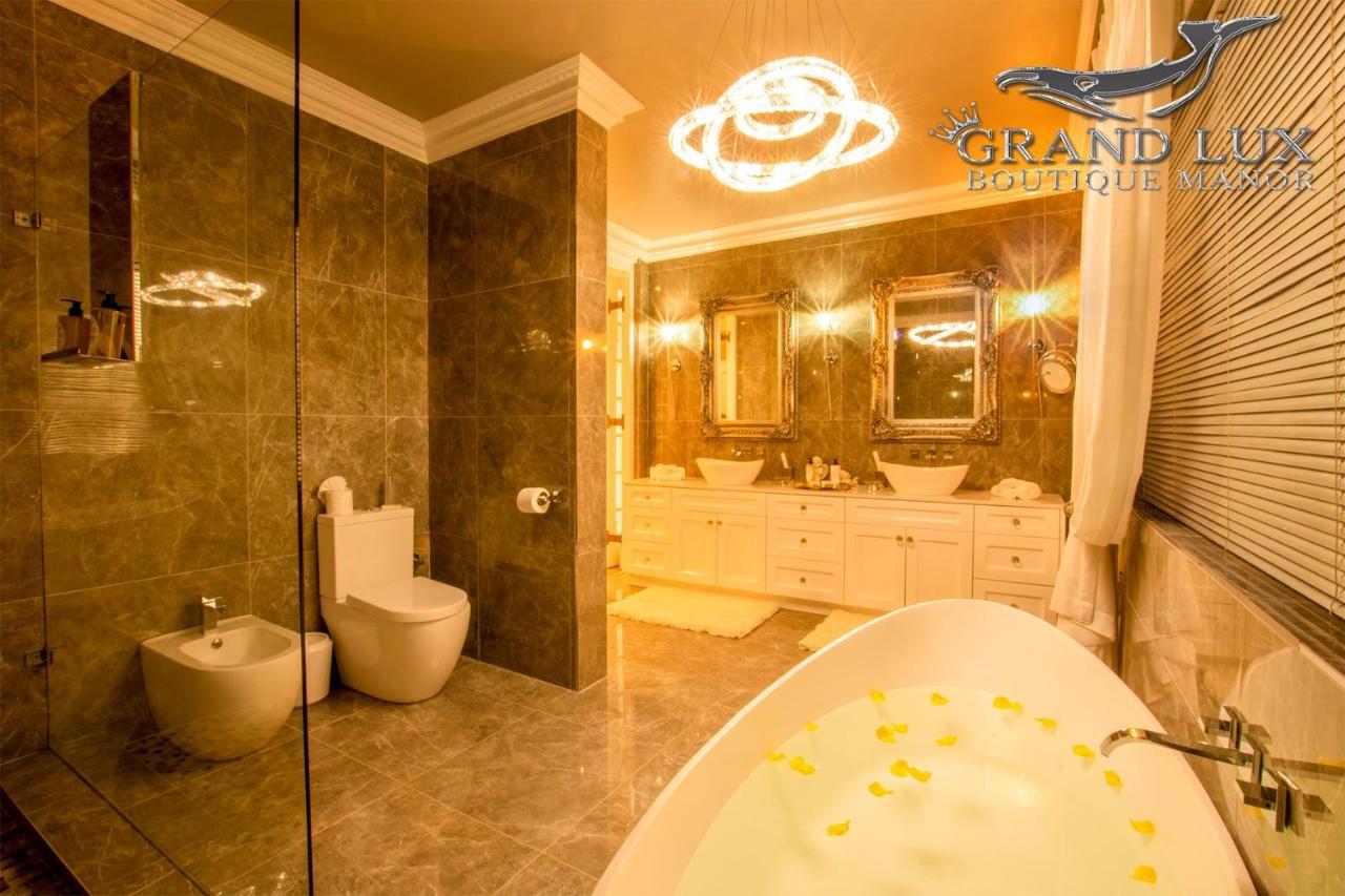 Grand Lux Boutique Manor 호텔 허머너스 외부 사진